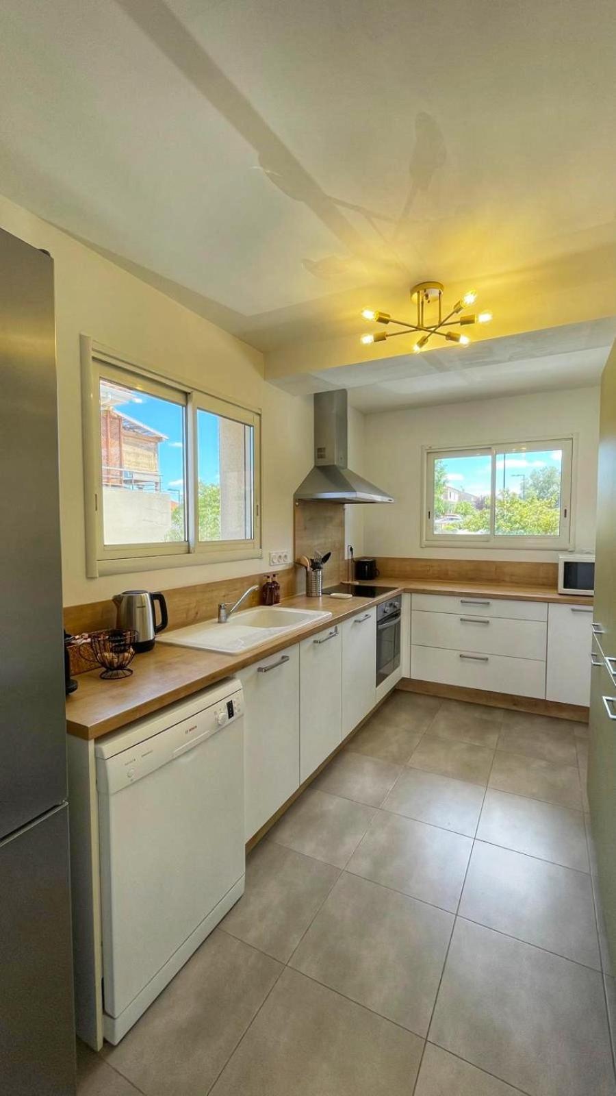 Appartement Le Cabes - 2 - Climatisation - Bbq -terrasse - Wifi - Bureau - Sudsejourconciergerie *